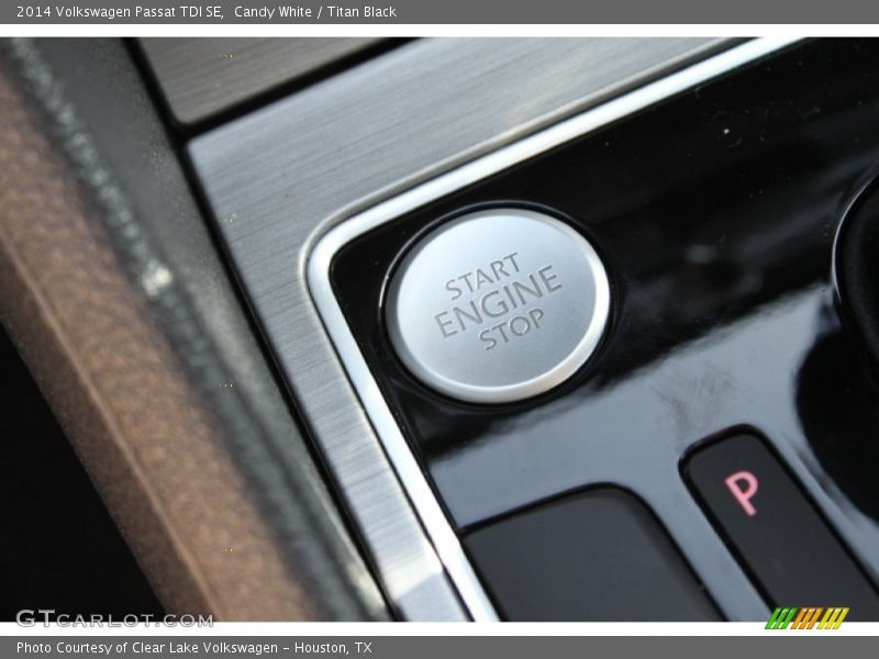 Candy White / Titan Black 2014 Volkswagen Passat TDI SE