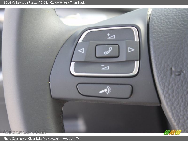 Candy White / Titan Black 2014 Volkswagen Passat TDI SE