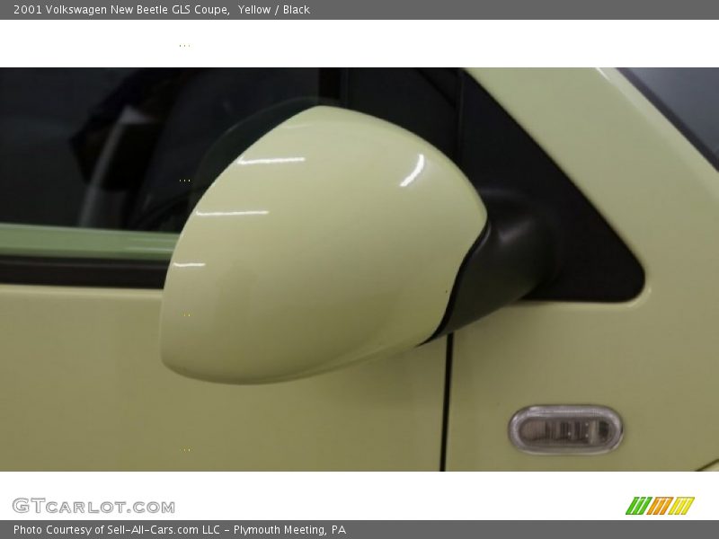 Yellow / Black 2001 Volkswagen New Beetle GLS Coupe