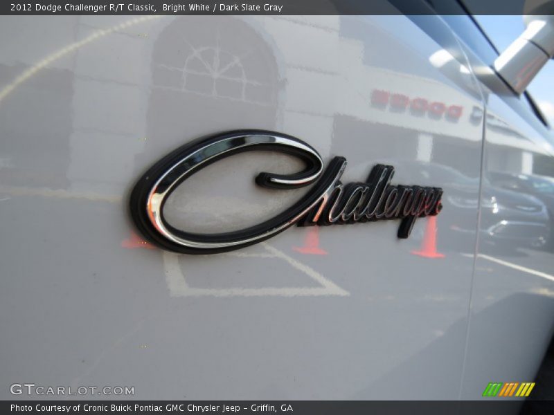 Bright White / Dark Slate Gray 2012 Dodge Challenger R/T Classic