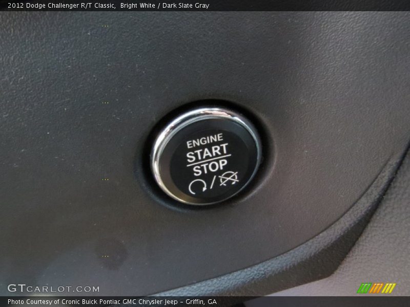Bright White / Dark Slate Gray 2012 Dodge Challenger R/T Classic