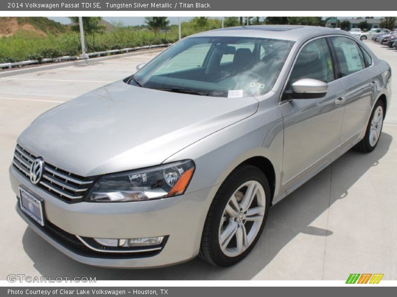Tungsten Silver Metallic / Titan Black 2014 Volkswagen Passat TDI SE