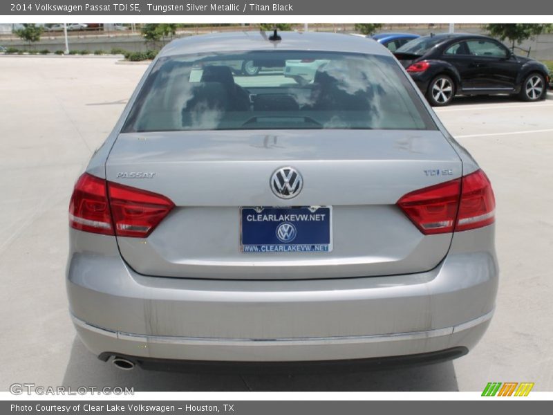 Tungsten Silver Metallic / Titan Black 2014 Volkswagen Passat TDI SE