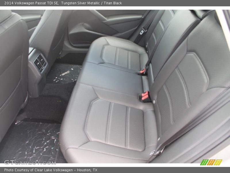 Tungsten Silver Metallic / Titan Black 2014 Volkswagen Passat TDI SE