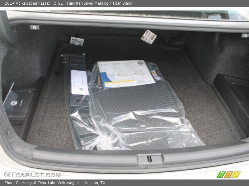 Tungsten Silver Metallic / Titan Black 2014 Volkswagen Passat TDI SE