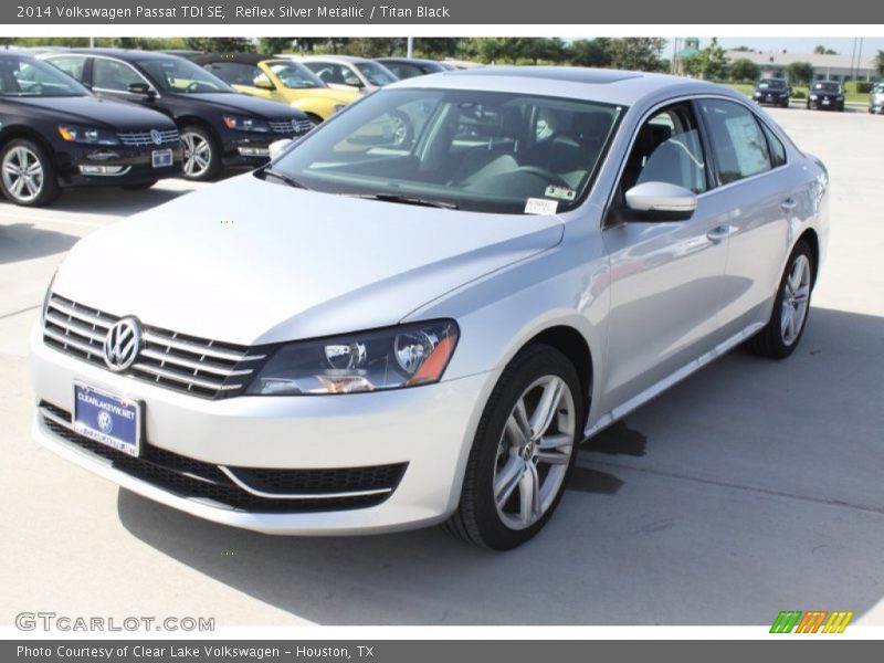 Reflex Silver Metallic / Titan Black 2014 Volkswagen Passat TDI SE