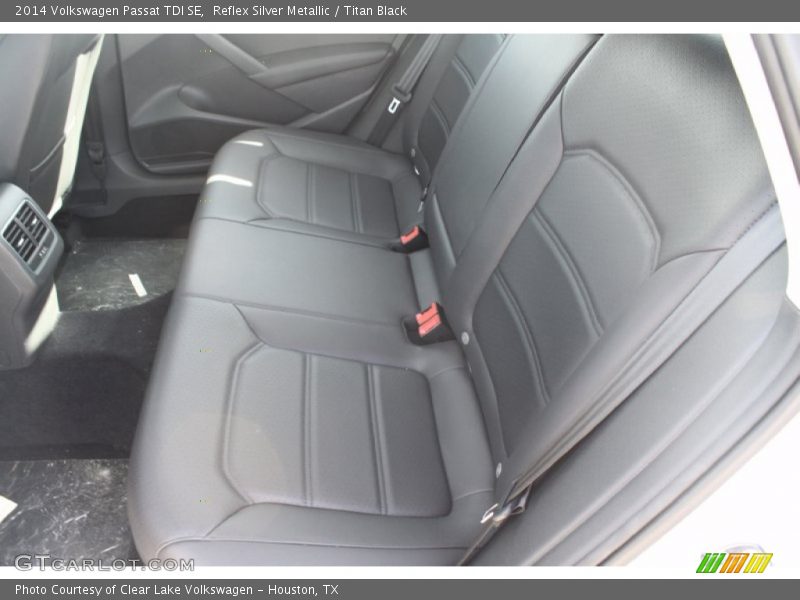 Reflex Silver Metallic / Titan Black 2014 Volkswagen Passat TDI SE
