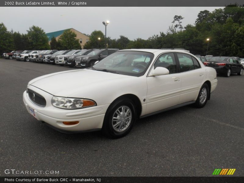 Front 3/4 View of 2002 LeSabre Limited
