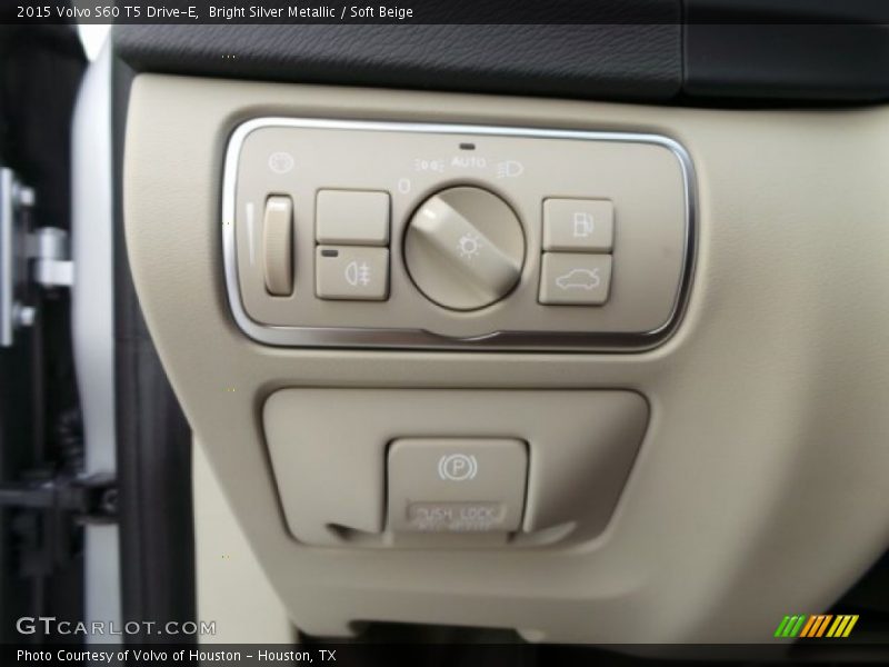 Bright Silver Metallic / Soft Beige 2015 Volvo S60 T5 Drive-E