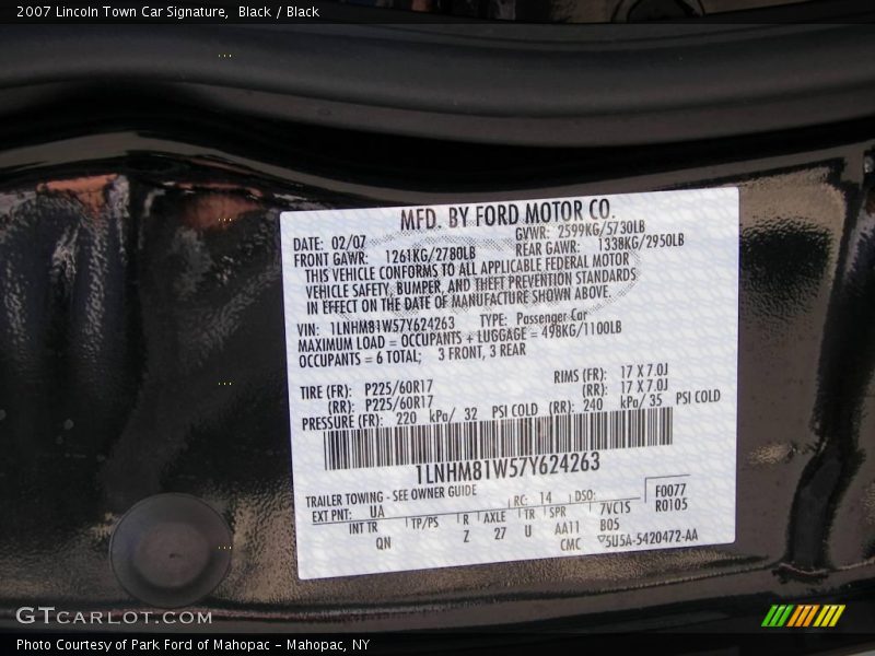 Black / Black 2007 Lincoln Town Car Signature