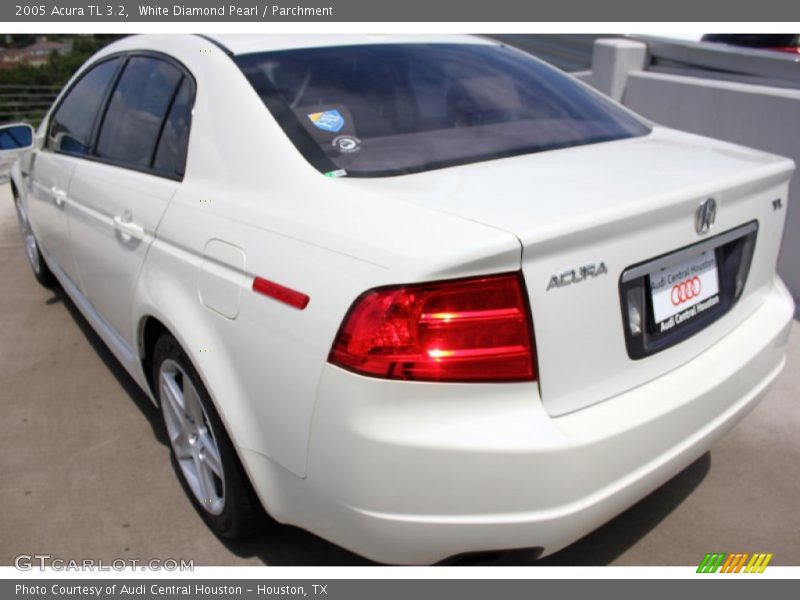 White Diamond Pearl / Parchment 2005 Acura TL 3.2