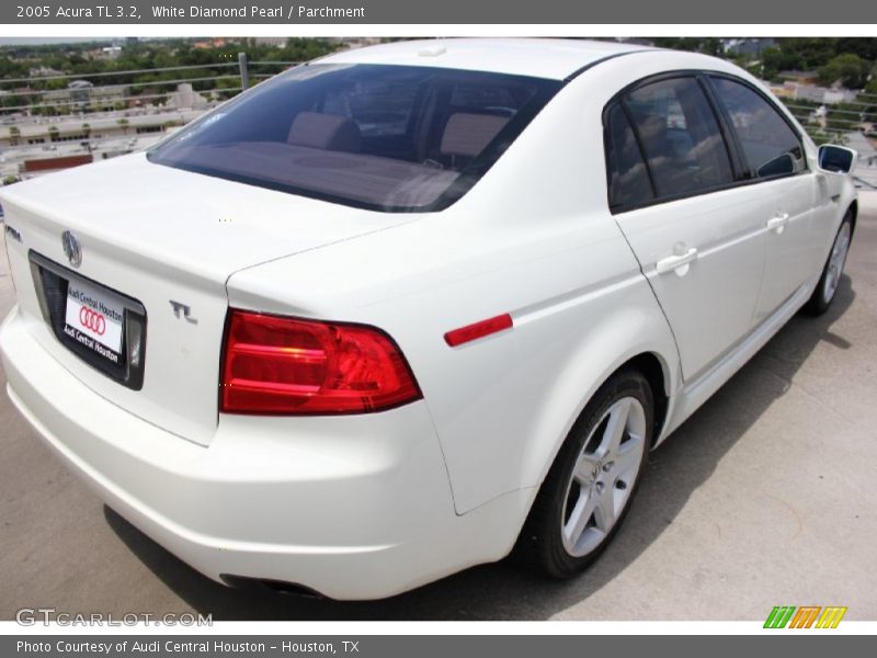 White Diamond Pearl / Parchment 2005 Acura TL 3.2