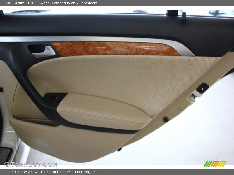 White Diamond Pearl / Parchment 2005 Acura TL 3.2