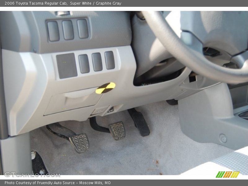 Super White / Graphite Gray 2006 Toyota Tacoma Regular Cab