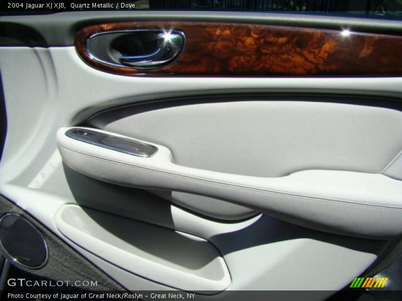 Quartz Metallic / Dove 2004 Jaguar XJ XJ8