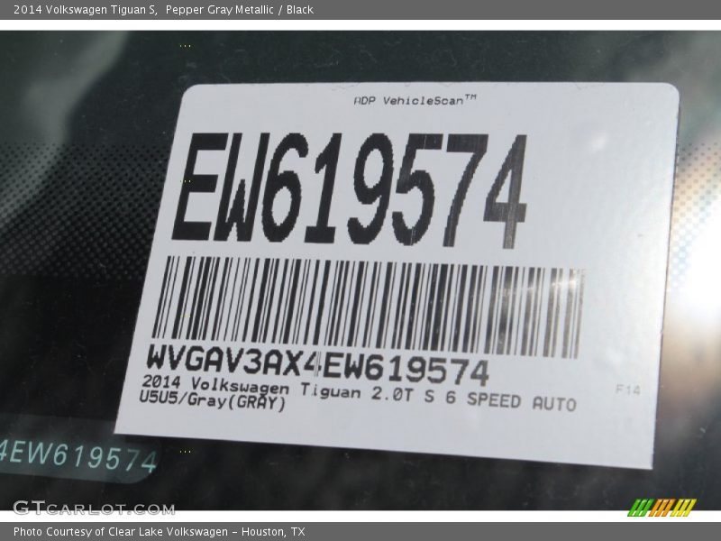 Pepper Gray Metallic / Black 2014 Volkswagen Tiguan S