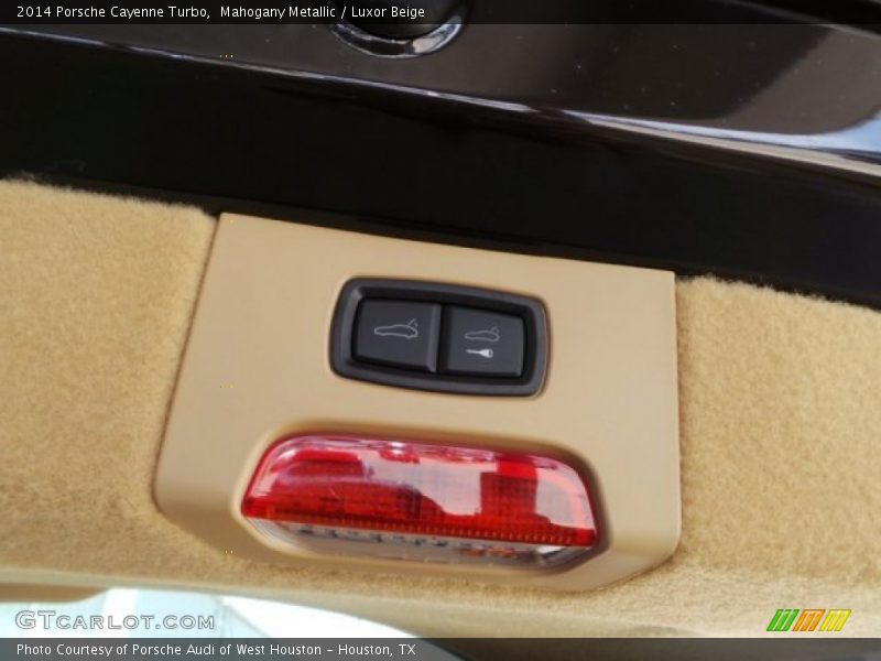 Mahogany Metallic / Luxor Beige 2014 Porsche Cayenne Turbo