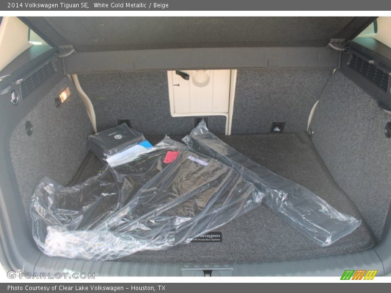 White Gold Metallic / Beige 2014 Volkswagen Tiguan SE