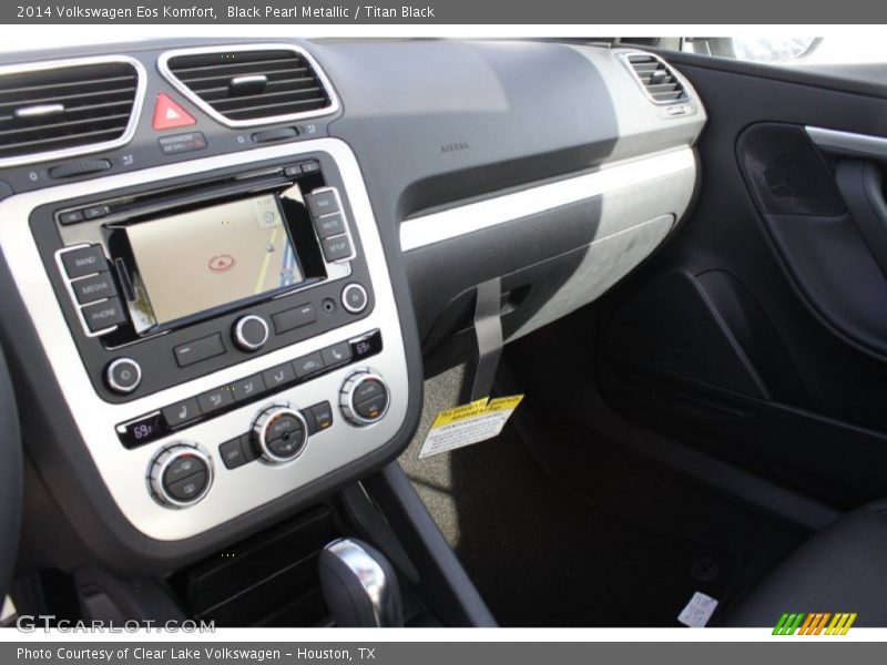 Black Pearl Metallic / Titan Black 2014 Volkswagen Eos Komfort