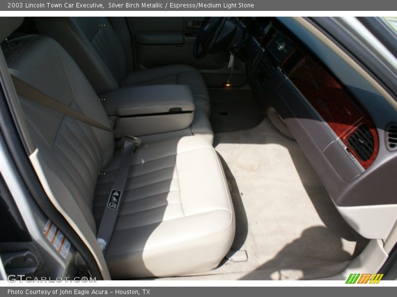 Silver Birch Metallic / Espresso/Medium Light Stone 2003 Lincoln Town Car Executive