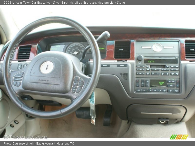 Silver Birch Metallic / Espresso/Medium Light Stone 2003 Lincoln Town Car Executive