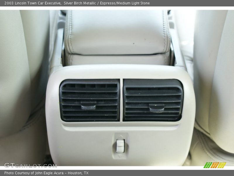 Silver Birch Metallic / Espresso/Medium Light Stone 2003 Lincoln Town Car Executive