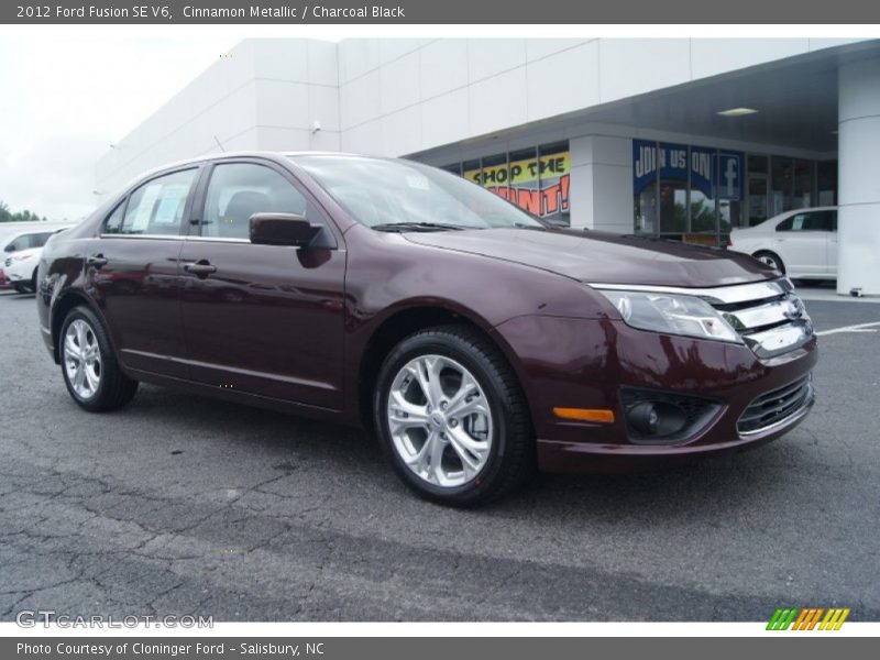 Front 3/4 View of 2012 Fusion SE V6
