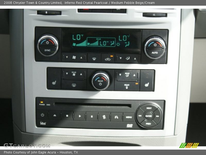 Inferno Red Crystal Pearlcoat / Medium Pebble Beige/Cream 2008 Chrysler Town & Country Limited