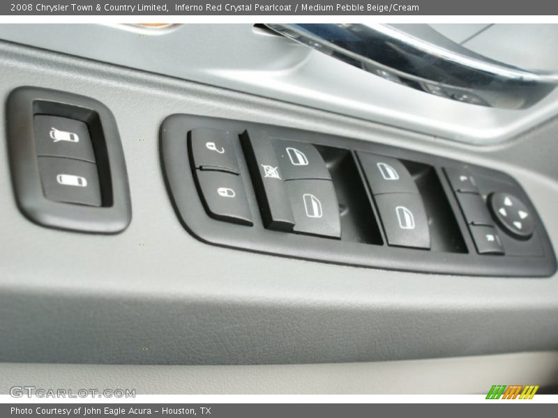 Inferno Red Crystal Pearlcoat / Medium Pebble Beige/Cream 2008 Chrysler Town & Country Limited