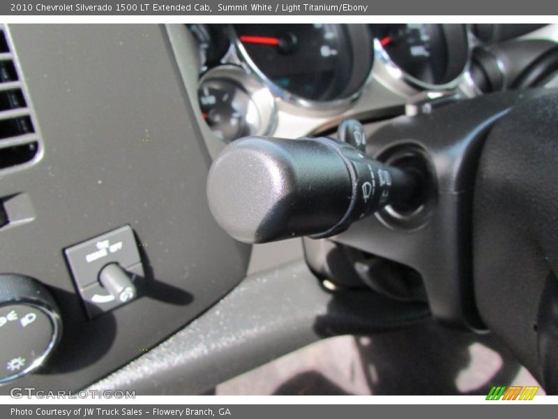 Summit White / Light Titanium/Ebony 2010 Chevrolet Silverado 1500 LT Extended Cab