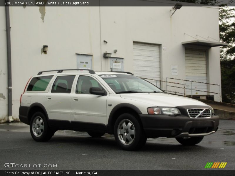 White / Beige/Light Sand 2003 Volvo XC70 AWD