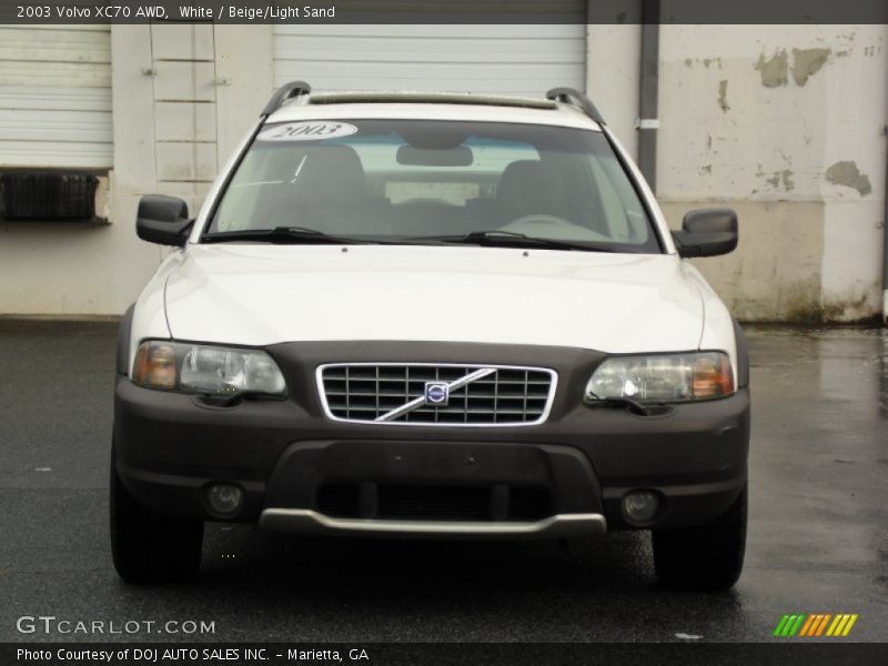 White / Beige/Light Sand 2003 Volvo XC70 AWD