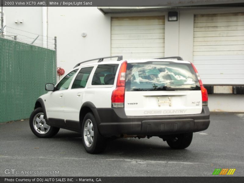 White / Beige/Light Sand 2003 Volvo XC70 AWD