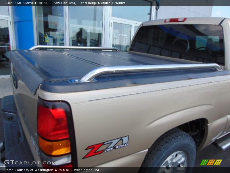 Sand Beige Metallic / Neutral 2005 GMC Sierra 1500 SLT Crew Cab 4x4