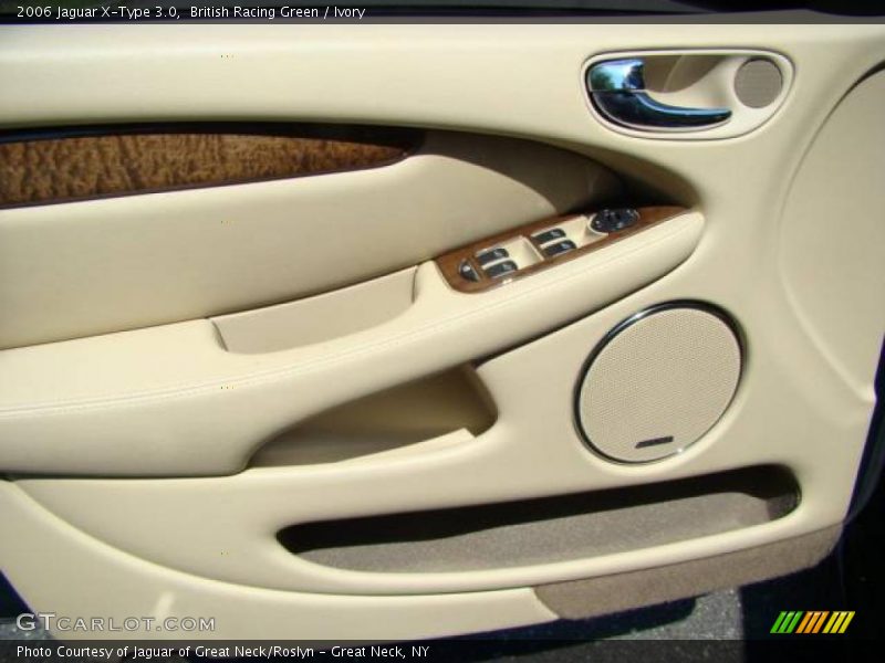 British Racing Green / Ivory 2006 Jaguar X-Type 3.0