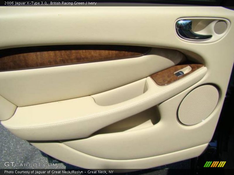 British Racing Green / Ivory 2006 Jaguar X-Type 3.0