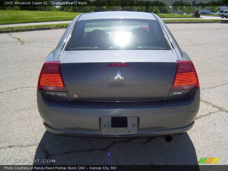 Titanium Pearl / Black 2005 Mitsubishi Galant ES