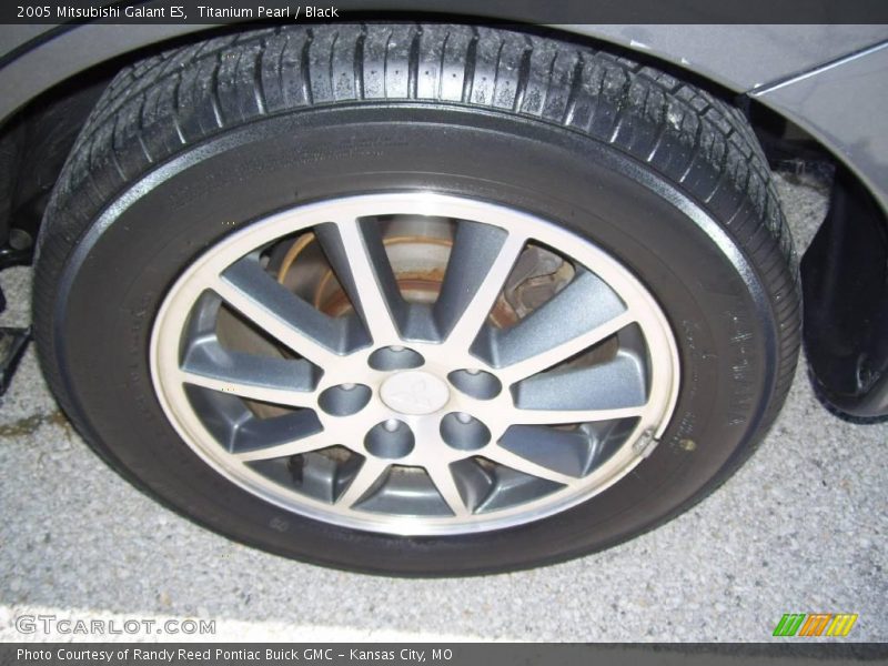 Titanium Pearl / Black 2005 Mitsubishi Galant ES