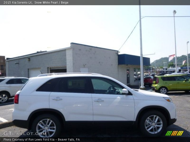 Snow White Pearl / Beige 2015 Kia Sorento LX