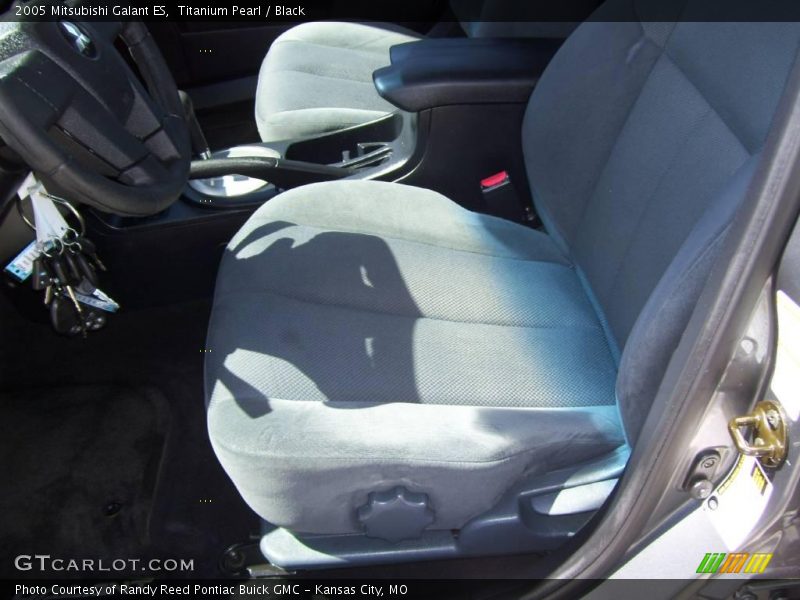 Titanium Pearl / Black 2005 Mitsubishi Galant ES
