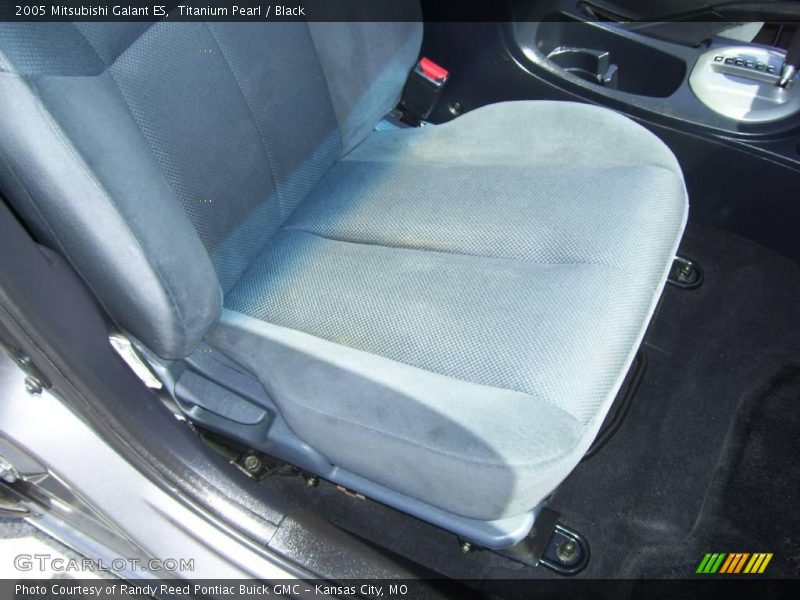 Titanium Pearl / Black 2005 Mitsubishi Galant ES