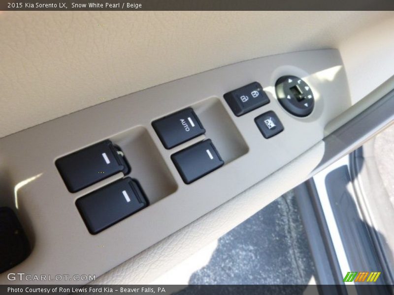 Snow White Pearl / Beige 2015 Kia Sorento LX
