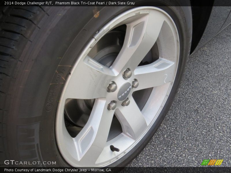 Phantom Black Tri-Coat Pearl / Dark Slate Gray 2014 Dodge Challenger R/T