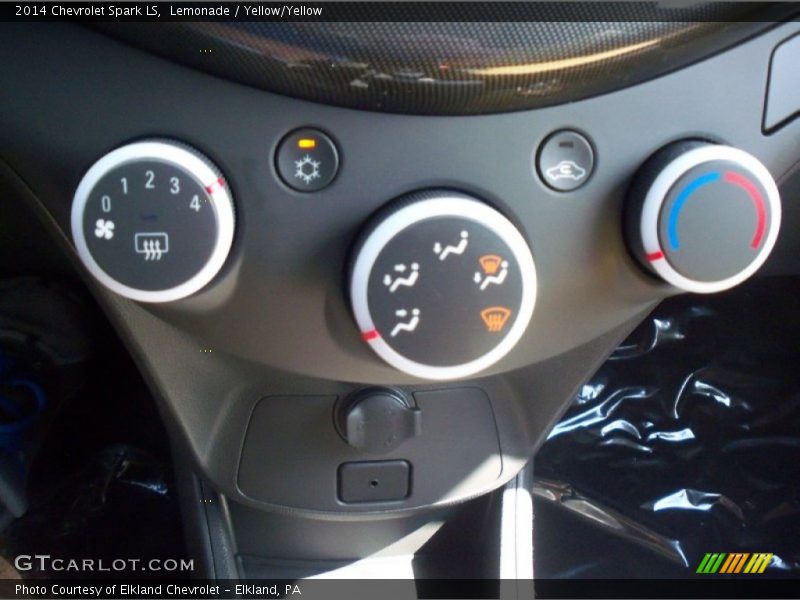 Lemonade / Yellow/Yellow 2014 Chevrolet Spark LS