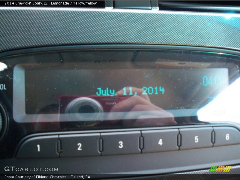 Lemonade / Yellow/Yellow 2014 Chevrolet Spark LS