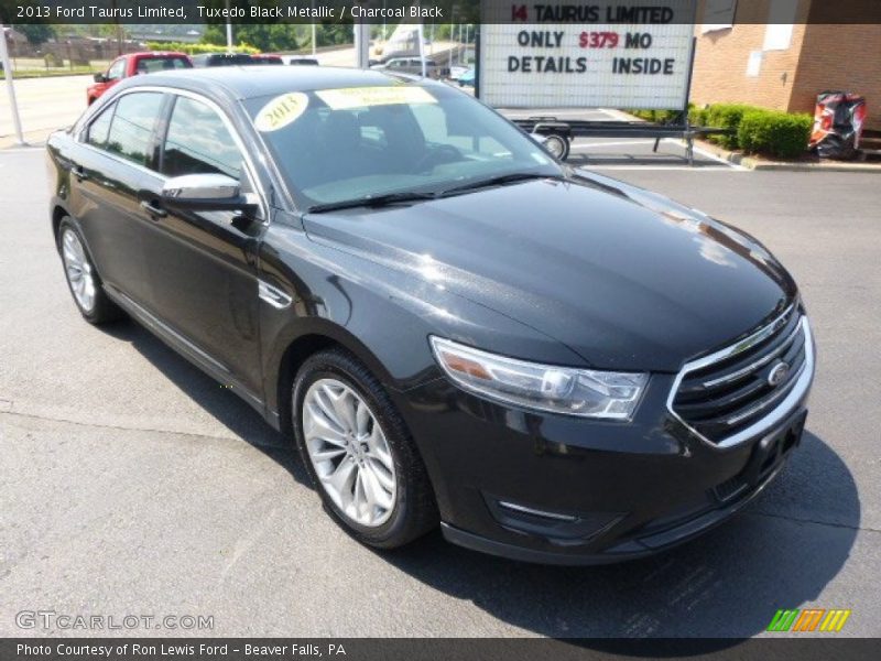 Tuxedo Black Metallic / Charcoal Black 2013 Ford Taurus Limited