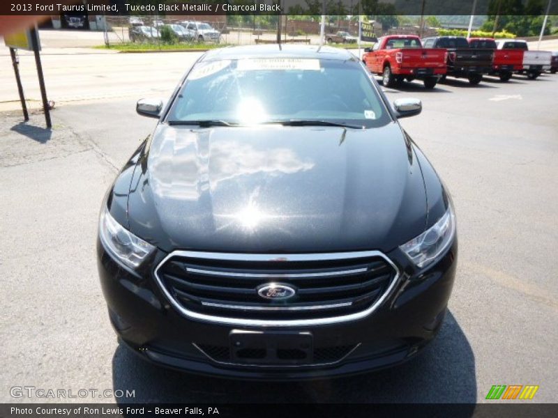 Tuxedo Black Metallic / Charcoal Black 2013 Ford Taurus Limited
