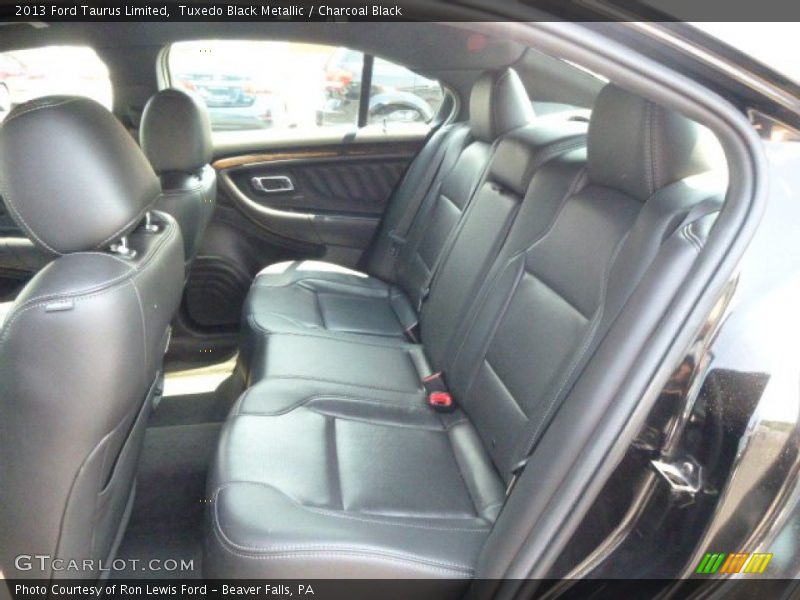 Tuxedo Black Metallic / Charcoal Black 2013 Ford Taurus Limited