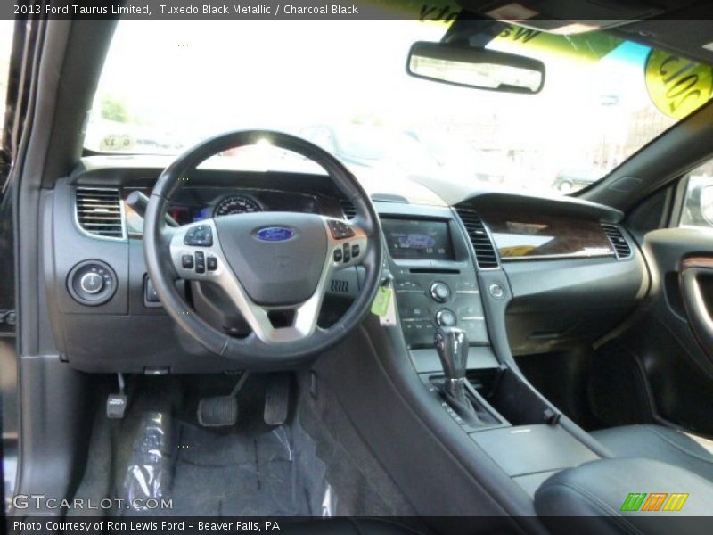 Tuxedo Black Metallic / Charcoal Black 2013 Ford Taurus Limited