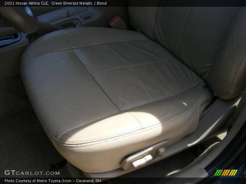 Green Emerald Metallic / Blond 2001 Nissan Altima GLE
